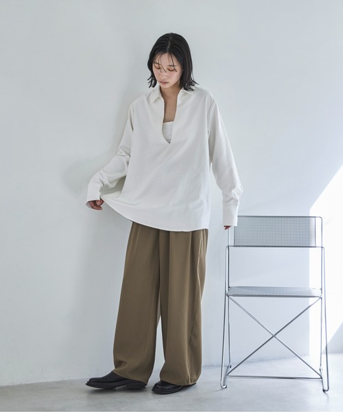 feepur(フェピュール)の「ピーチスキン2wayスキッパーシャツ(シャツ/ブラウス・レディース・アイボリー/ブラック・MEDIUM)」の6枚目の写真