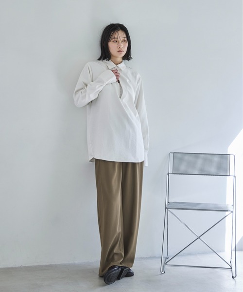 feepur(フェピュール)の「ピーチスキン2wayスキッパーシャツ(シャツ/ブラウス・レディース・アイボリー/ブラック・MEDIUM)」の10枚目の写真