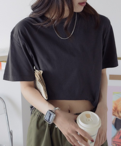 United Athle（ユナイテッドアスレ）の「【United Athle】ミディアムコットン 4.7オンス レギュラーフィット 半袖 カジュアルTシャツ レディース 2026年春夏（Tシャツ/カットソー・レディース・スミクロ/ネイビー/サンドベージュ/イエロー/ホワイト/ブラック/スモーキーグリーン系1/ライトブルー/アッシュ・XS/S/M/L/XL）」の4枚目の写真