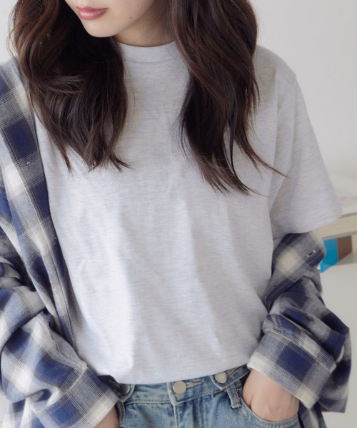 United Athle（ユナイテッドアスレ）の「【United Athle】ミディアムコットン 4.7オンス レギュラーフィット 半袖 カジュアルTシャツ レディース 2026年春夏（Tシャツ/カットソー・レディース・スミクロ/ネイビー/サンドベージュ/イエロー/ホワイト/ブラック/スモーキーグリーン系1/ライトブルー/アッシュ・XS/S/M/L/XL）」の5枚目の写真