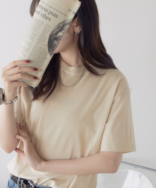 United Athle（ユナイテッドアスレ）の「【United Athle】ミディアムコットン 4.7オンス レギュラーフィット 半袖 カジュアルTシャツ レディース 2026年春夏（Tシャツ/カットソー・レディース・スミクロ/ネイビー/サンドベージュ/イエロー/ホワイト/ブラック/スモーキーグリーン系1/ライトブルー/アッシュ・XS/S/M/L/XL）」の6枚目の写真