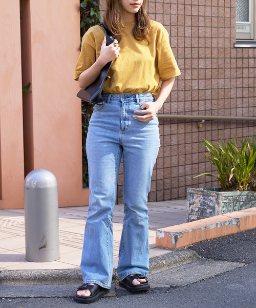 United Athle（ユナイテッドアスレ）の「【United Athle】ミディアムコットン 4.7オンス レギュラーフィット 半袖 カジュアルTシャツ レディース 2026年春夏（Tシャツ/カットソー・レディース・スミクロ/ネイビー/サンドベージュ/イエロー/ホワイト/ブラック/スモーキーグリーン系1/ライトブルー/アッシュ・XS/S/M/L/XL）」の13枚目の写真