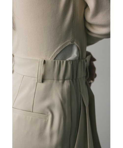 STYLEMIXER(スタイルミキサー)の「イージー2タックパンツ(スラックス・レディース・イエロー/アイボリー/ブラック・X-SMALL/SMALL/MEDIUM)」の10枚目の写真