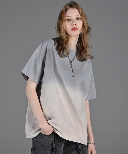 ADRER（アドラー）の「vintage design gradation relax fit T shirt / ヴィンテージデザイングラデーションリラックスフィットTシャツ（Tシャツ/カットソー・メンズ・ブラック/ライトブルー/ライトグレー/ピンク/ブラウン・XS/L/M/S）」の7枚目の写真