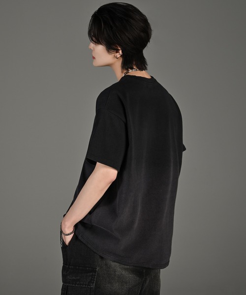 ADRER（アドラー）の「vintage design gradation relax fit T shirt / ヴィンテージデザイングラデーションリラックスフィットTシャツ（Tシャツ/カットソー・メンズ・ブラック/ライトブルー/ライトグレー/ピンク/ブラウン・XS/L/M/S）」の19枚目の写真