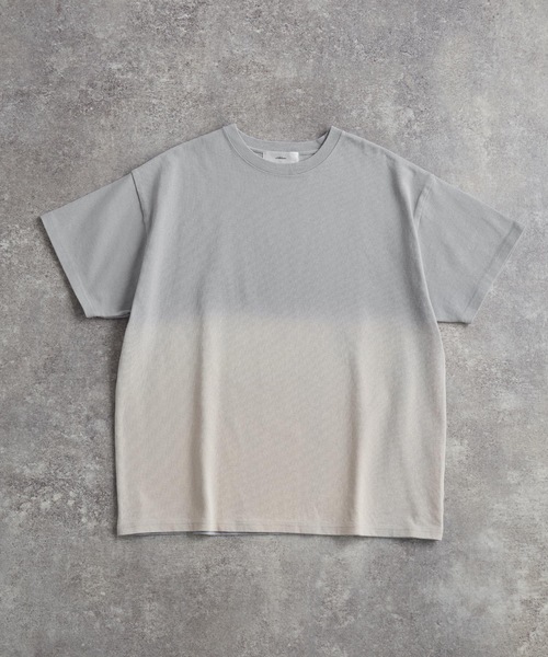 ADRER（アドラー）の「vintage design gradation relax fit T shirt / ヴィンテージデザイングラデーションリラックスフィットTシャツ（Tシャツ/カットソー・メンズ・ブラック/ライトブルー/ライトグレー/ピンク/ブラウン・XS/L/M/S）」の6枚目の写真