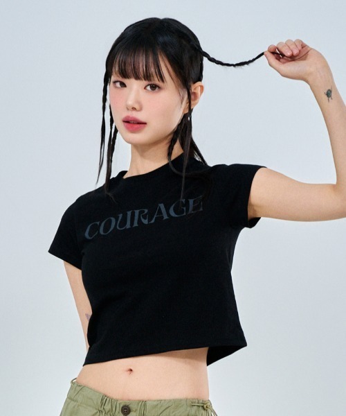 ACOVER（オコボ）の「A'GEM/9 × .kom 『ACOVER/オコボ』 Courage Lettering Short Sleeve T-Shirt/カレッジレタリング半袖Tシャツ（Tシャツ/カットソー・レディース・ホワイト/ライトグレー/ブルー/ブラック・FREE）」の3枚目の写真