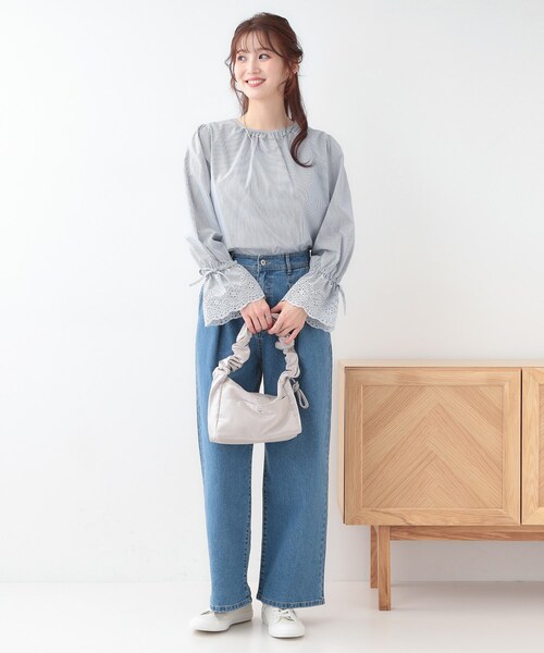 DRESKIP(ドレスキップ)の「【S-LL/前後2WAY/洗濯後しわになりにくい】お袖刺繍レースブラウス(シャツ/ブラウス・レディース・オフホワイト/ネイビー系2/ベージュ/ネイビー・01/02/03/04)」の7枚目の写真