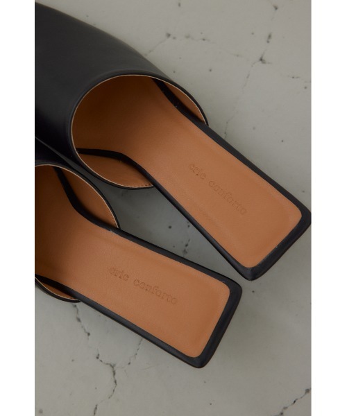 crie conforto(クリーコンフォルト)の「トングモチーフミュール 靴(パンプス・レディース・ブラック/ホワイト・SMALL/MEDIUM/LARGE/LL)」の10枚目の写真