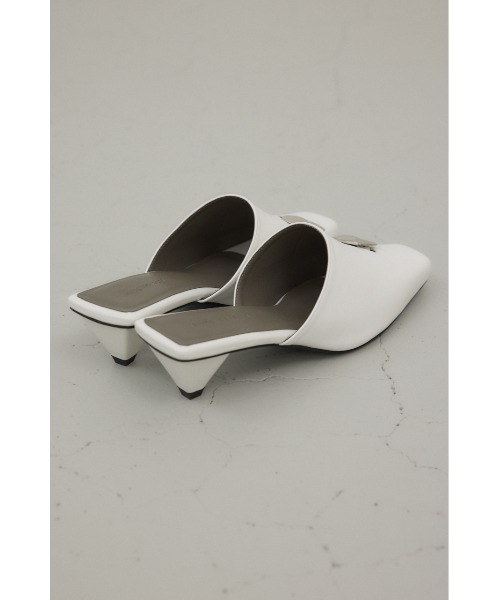crie conforto(クリーコンフォルト)の「トングモチーフミュール 靴(パンプス・レディース・ブラック/ホワイト・SMALL/MEDIUM/LARGE/LL)」の15枚目の写真