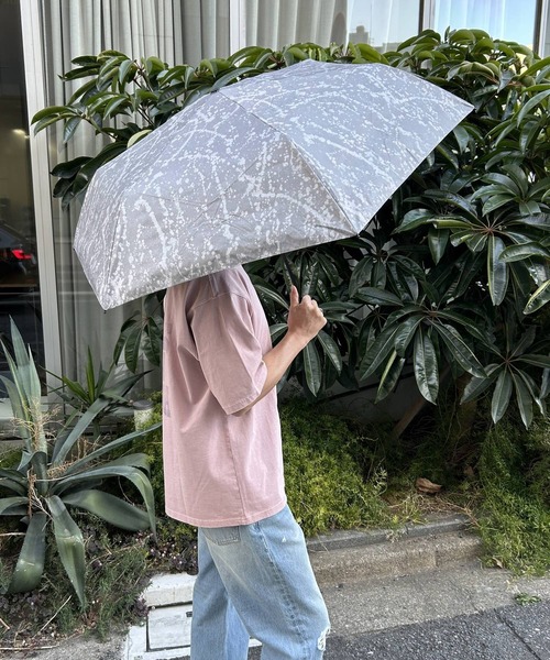 BAYFLOW（ベイフロー）の「[暗い場所で光るプリント]BFゼンテンコウ晴雨折傘55cm（折りたたみ傘・レディース・ネイビー/グレー・0）」の2枚目の写真