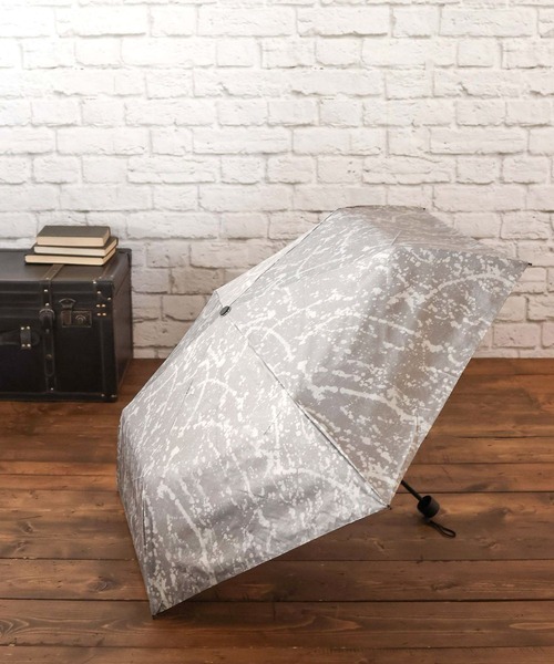 BAYFLOW（ベイフロー）の「[暗い場所で光るプリント]BFゼンテンコウ晴雨折傘55cm（折りたたみ傘・レディース・ネイビー/グレー・0）」の3枚目の写真