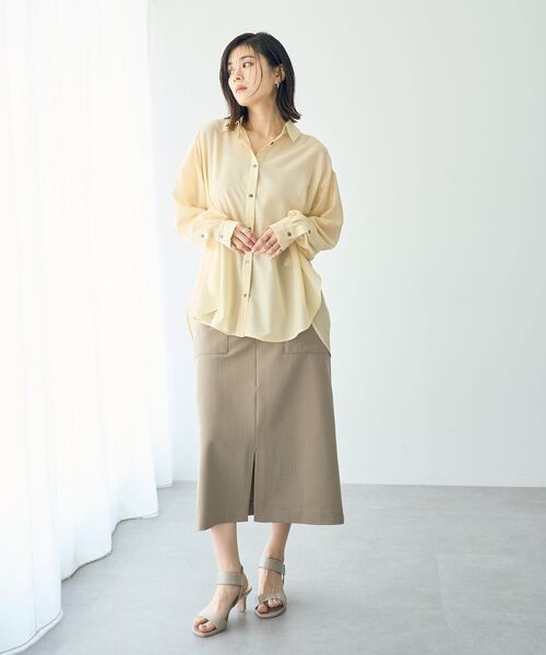 YECCA VECCA（イェッカヴェッカ）の「サイドスリットシアーシャツ（シャツ/ブラウス・レディース・チャコールグレー/ライトベージュ/イエロー/ミント・FREE）」の10枚目の写真