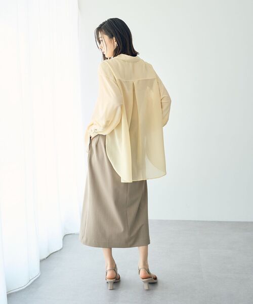 YECCA VECCA（イェッカヴェッカ）の「サイドスリットシアーシャツ（シャツ/ブラウス・レディース・チャコールグレー/ライトベージュ/イエロー/ミント・FREE）」の13枚目の写真