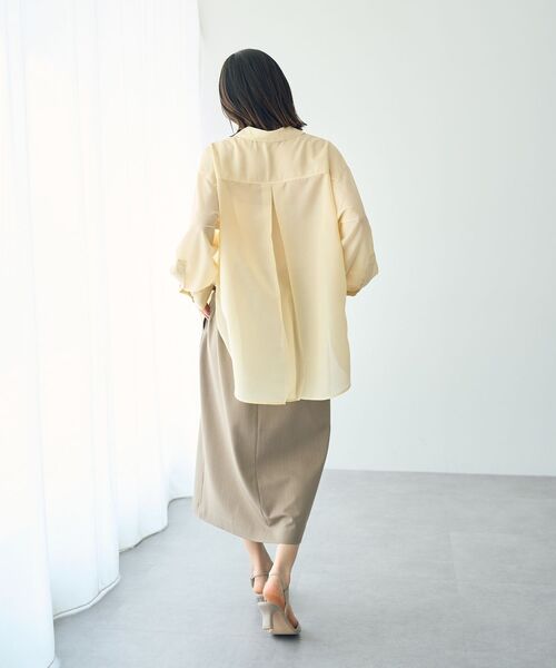 YECCA VECCA（イェッカヴェッカ）の「サイドスリットシアーシャツ（シャツ/ブラウス・レディース・チャコールグレー/ライトベージュ/イエロー/ミント・FREE）」の14枚目の写真