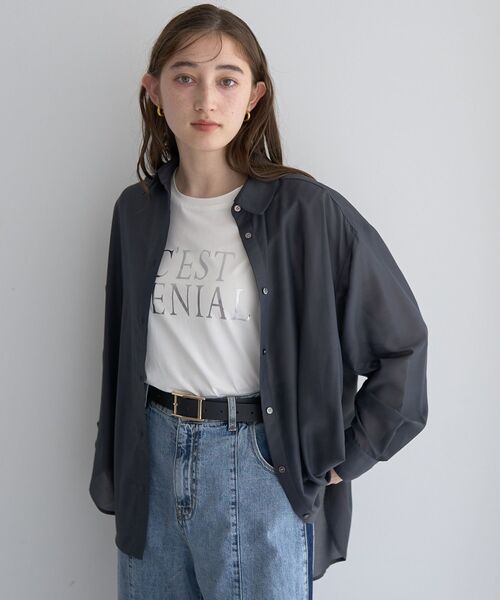 YECCA VECCA（イェッカヴェッカ）の「サイドスリットシアーシャツ（シャツ/ブラウス・レディース・チャコールグレー/ライトベージュ/イエロー/ミント・FREE）」の21枚目の写真