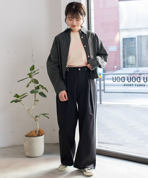 POU DOU DOU（プードゥドゥ）の「セミワイドタックワイドパンツ（その他パンツ・レディース・キナリ/ブラック/カーキ・M）」の9枚目の写真