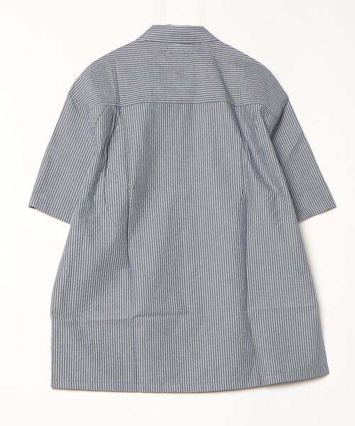 R.(rehacer)（アールドット（レアセル））の「R. : Retro Stripe Box S/S Loose Shirt（シャツ/ブラウス・メンズ・ブルー系その他/ホワイト系その他・MEDIUM/LARGE）」の3枚目の写真
