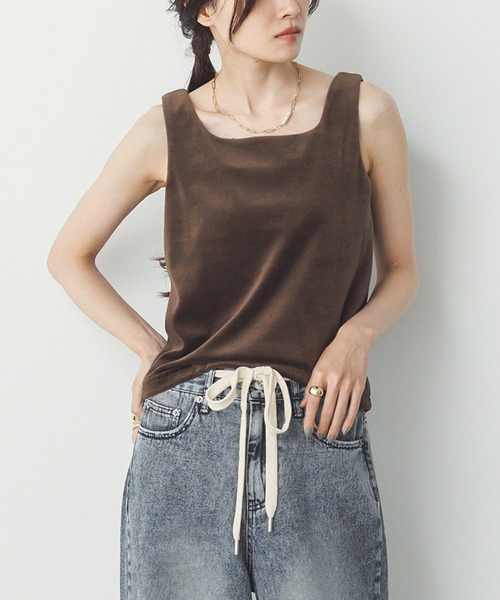 hunch（ハンチ）の「ベロア スクエアタンクトップ（タンクトップ・レディース・ライム/モカ/ダークオリーブ/ブラウン/ネイビー/ベージュ・FREE）」の11枚目の写真