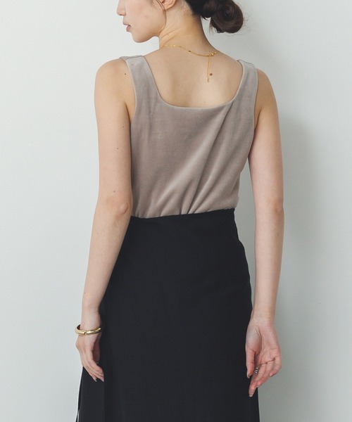 hunch（ハンチ）の「ベロア スクエアタンクトップ（タンクトップ・レディース・ライム/モカ/ダークオリーブ/ブラウン/ネイビー/ベージュ・FREE）」の18枚目の写真