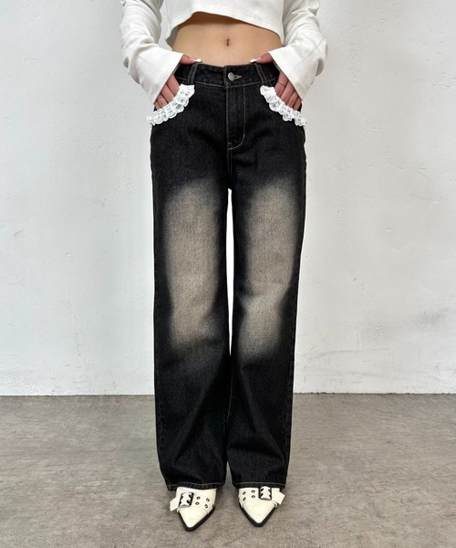 WHO'S WHO gallery（フーズフーギャラリー）の「【2サイズ】レースデニムフレアパンツ（デニムパンツ・レディース・ブラック/サックスブルー・SMALL/MEDIUM）」の7枚目の写真