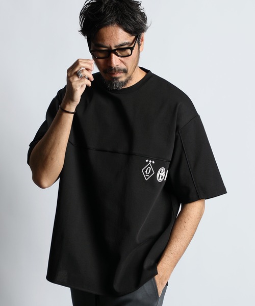 The DUFFER of ST.GEORGE(ザダファーオブセントジョージ)の「〔BLACK LABEL〕SORONA PONTE 3-EMBLEM TEE:ポンチ素材 スリーエンブレム Tシャツ(Tシャツ/カットソー・メンズ・ホワイト/ブラック・SMALL/MEDIUM/LARGE/X-LARGE)」の2枚目の写真