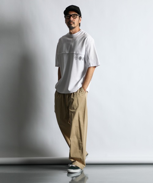 The DUFFER of ST.GEORGE(ザダファーオブセントジョージ)の「〔BLACK LABEL〕SORONA PONTE 3-EMBLEM TEE:ポンチ素材 スリーエンブレム Tシャツ(Tシャツ/カットソー・メンズ・ホワイト/ブラック・SMALL/MEDIUM/LARGE/X-LARGE)」の4枚目の写真