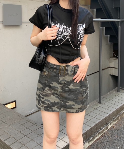lilful(リルフル)の「ロゴチェーン付きコンパクトTシャツ(Tシャツ/カットソー・レディース・ホワイト/ブラック・M/S)」の14枚目の写真