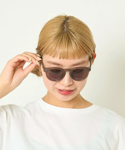 BIRTHDAY BAR（バースデイバー）の「ウエリントン型サングラス（サングラス・レディース・ベージュ/ダークブラウン・0）」の8枚目の写真