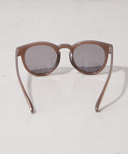 BIRTHDAY BAR（バースデイバー）の「ウエリントン型サングラス（サングラス・レディース・ベージュ/ダークブラウン・0）」の5枚目の写真