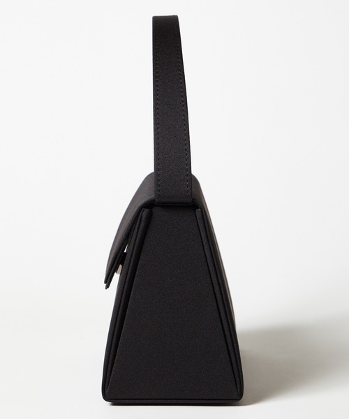 AIMER（エメ）の「【喪服・礼服用】ラウンドフラップブラックフォーマルバッグ（ハンドバッグ・レディース・ブラック・FREE）」の7枚目の写真