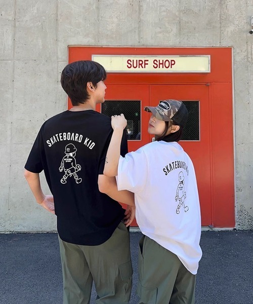NOWLE(ノウル)の「【NOWLE】ゆるかわ スケートボード KID プリント 半袖 Tシャツ(Tシャツ/カットソー・メンズ・ブラック/ホワイト・X-LARGE/LARGE/MEDIUM)」の4枚目の写真