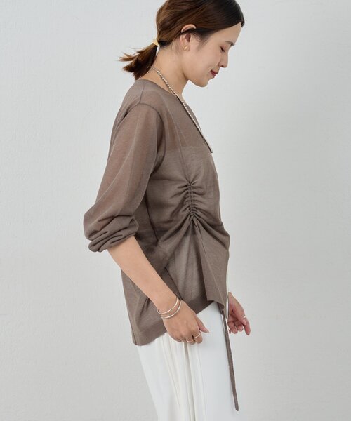 SHENERY（シーナリー）の「ギャザーシアーニット（ニット/セーター・レディース・オフホワイト/チャコールグレー・FREE）」の6枚目の写真