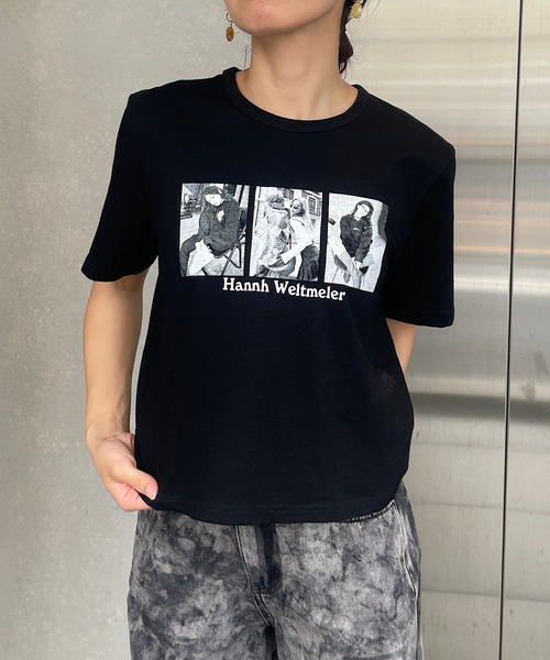 ROGER AND RAW（ロジャーアンドロウ）の「ショート丈フォトプリントTシャツ（Tシャツ/カットソー・レディース・ホワイト/チャコールグレー/ブラック・FREE）」の3枚目の写真