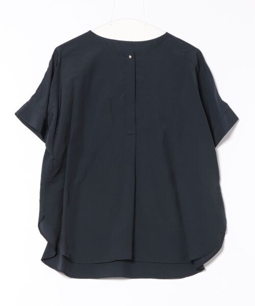 Jines(ジネス)の「テンセルナイロンきれいめブラウス(シャツ/ブラウス・レディース・チャコールグレー/ベージュ/ネイビー/ブルー/モカ・38)」の18枚目の写真