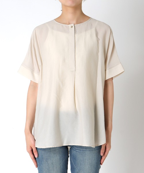 Jines(ジネス)の「テンセルナイロンきれいめブラウス(シャツ/ブラウス・レディース・チャコールグレー/ベージュ/ネイビー/ブルー/モカ・38)」の12枚目の写真