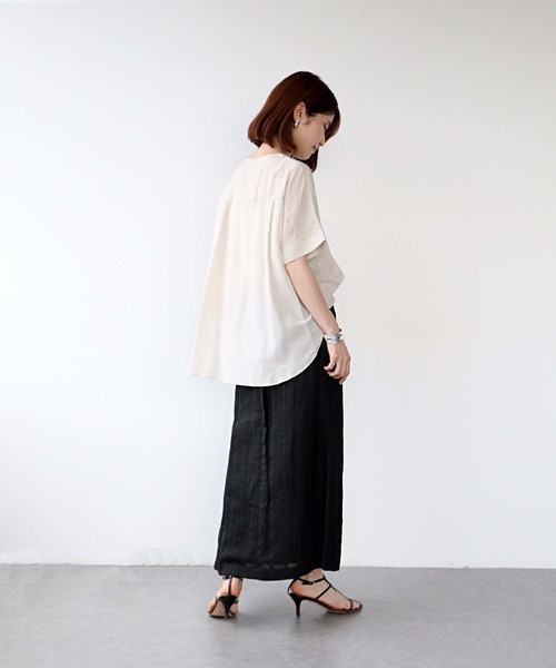 Jines(ジネス)の「テンセルナイロンきれいめブラウス(シャツ/ブラウス・レディース・チャコールグレー/ベージュ/ネイビー/ブルー/モカ・38)」の7枚目の写真