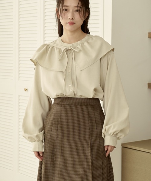 moi tytto（モイテュット）の「取り外しフリルシャツ（シャツ/ブラウス・レディース・ブラウン/ナチュラル/グレイッシュベージュ/ベージュ・FREE）」の6枚目の写真