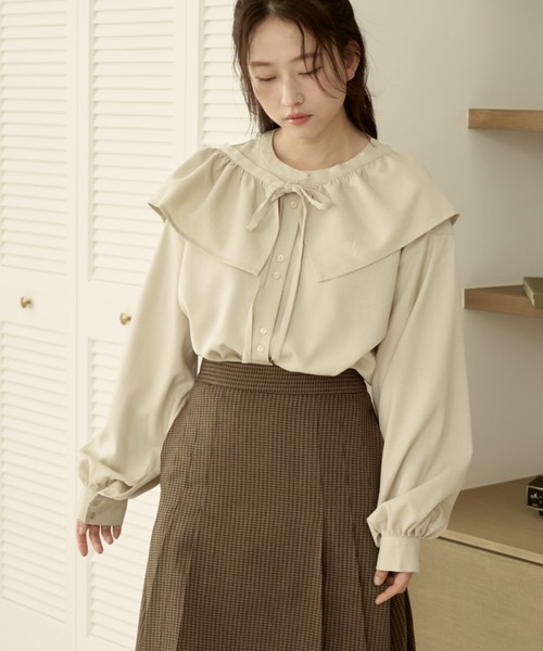 moi tytto（モイテュット）の「取り外しフリルシャツ（シャツ/ブラウス・レディース・ブラウン/ナチュラル/グレイッシュベージュ/ベージュ・FREE）」の8枚目の写真