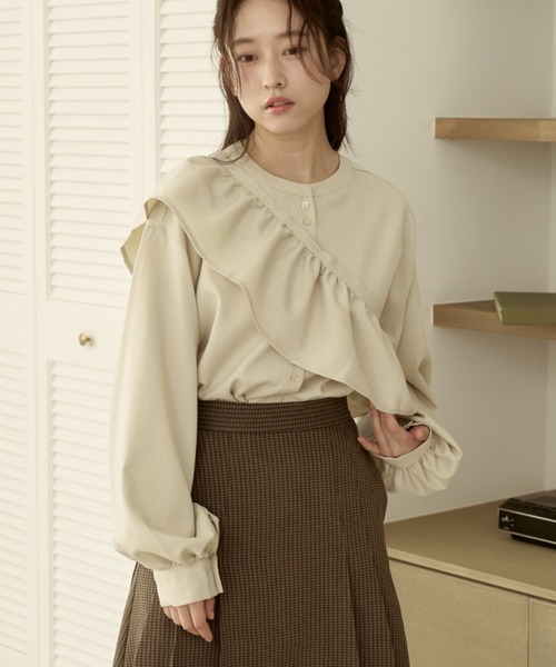 moi tytto（モイテュット）の「取り外しフリルシャツ（シャツ/ブラウス・レディース・ブラウン/ナチュラル/グレイッシュベージュ/ベージュ・FREE）」の12枚目の写真