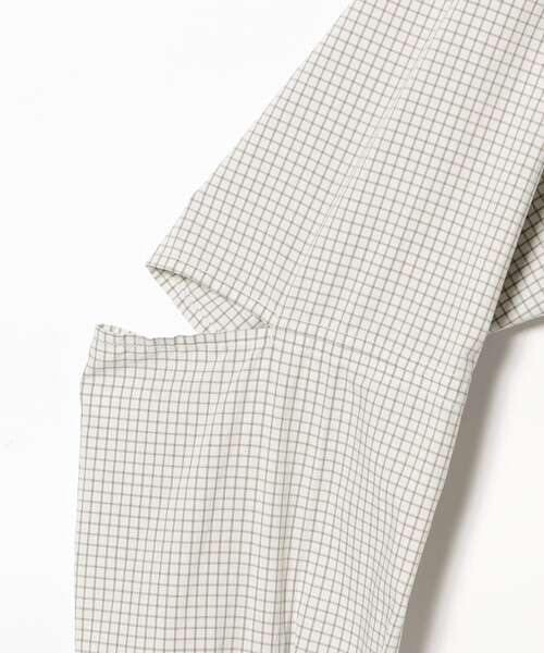 BEAMS(ビームス)の「ワイドショートフィット スリット シャツ(シャツ/ブラウス・メンズ・ブラック/ブラウン系その他・S/M/L/XL)」の13枚目の写真