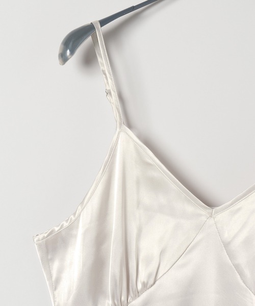 JEANASIS(ジーナシス)の「【25quee】サテンギャザーミニワンピース/592832(ワンピース・レディース・オフホワイト/グレー・FREE)」の5枚目の写真