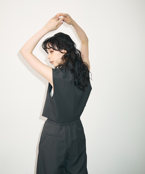 Trish（トリッシュ）の「ショートジレ+タックパンツセットアップ（スーツパンツ・レディース・ブラック/チャコールグレー・MEDIUM）」の19枚目の写真