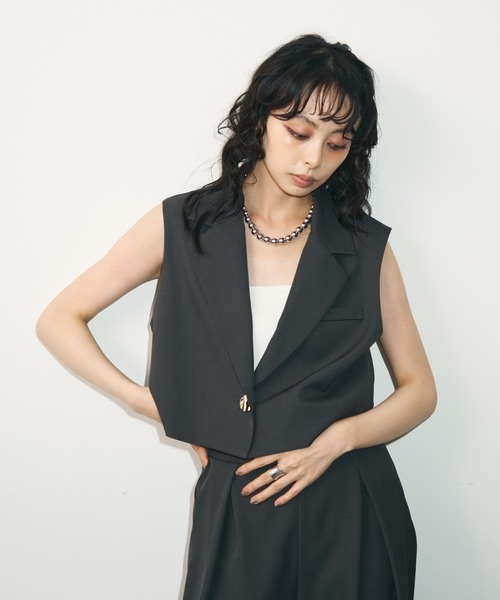 Trish（トリッシュ）の「ショートジレ+タックパンツセットアップ（スーツパンツ・レディース・ブラック/チャコールグレー・MEDIUM）」の6枚目の写真