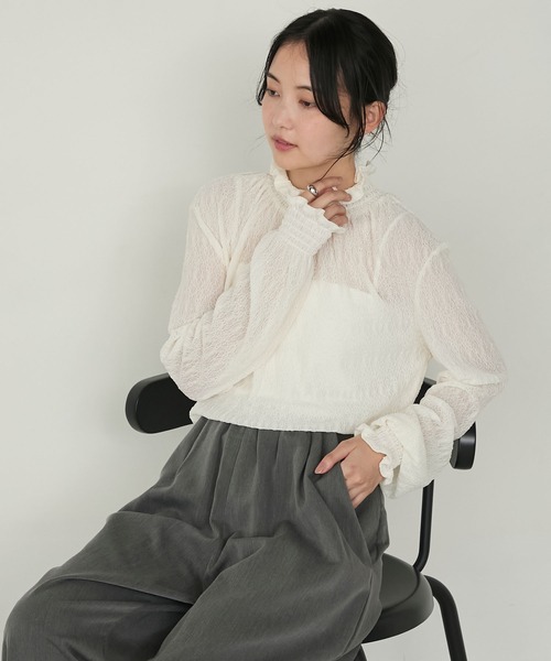 forksy.(フォルクシー)の「【forksy.】【オケージョン対応】ギャザーハイネックシアージャガードプルオーバー(シャツ/ブラウス・レディース・ブラック/アイボリー/ブラウン・FREE)」の4枚目の写真