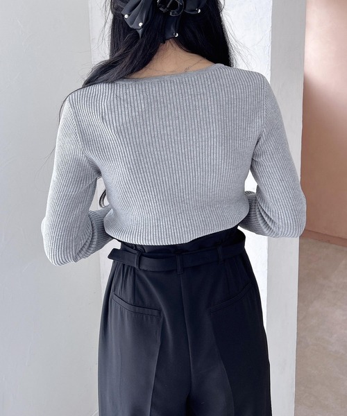 INGNI（イング）の「【WEB限定】クロスチョーカー長袖ニット（ニット/セーター・レディース・ブラック/オフホワイト/グレー/ボルドー・M）」の12枚目の写真