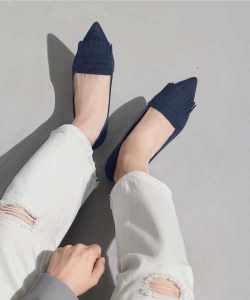 MAMIAN（マミアン）の「ポインテッドトゥ フリンジ ローファー（ローファー・レディース・ネイビー/ベージュ/レッド/チャコールグレー/ブラック・25.0cm/24.5cm/24.0cm/23.5cm/23.0cm/22.5cm）」の4枚目の写真