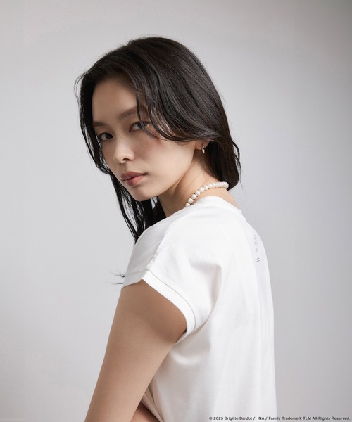 ROPE'(ロペ)の「【Brigitte Bardot×ROPE'・コラボ】プリントアームレットT-shirt【洗える・洗濯耐久性・接触冷感】(Tシャツ/カットソー・レディース・ホワイト系その他/ホワイト・FREE)」の5枚目の写真