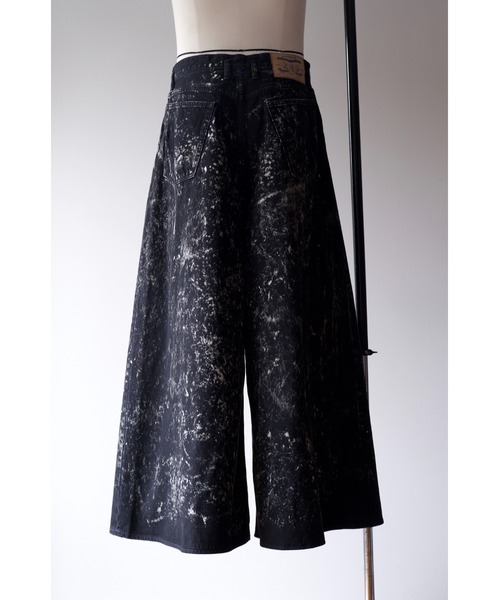SHINYAKOZUKA(シンヤコヅカ)の「BLEACHED ORDINARY CITY LOOSE(デニムパンツ・メンズ・ブラック/インディゴブルー・MEDIUM/SMALL/LARGE)」の4枚目の写真