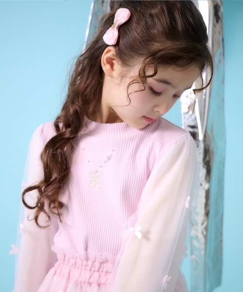 mezzo piano（メゾピアノ）の「ネックレス刺しゅう　袖チュール　テレコ長袖Tシャツ（Tシャツ/カットソー・キッズ・ライトピンク/ラベンダー・130cm/120cm/140cm）」の3枚目の写真